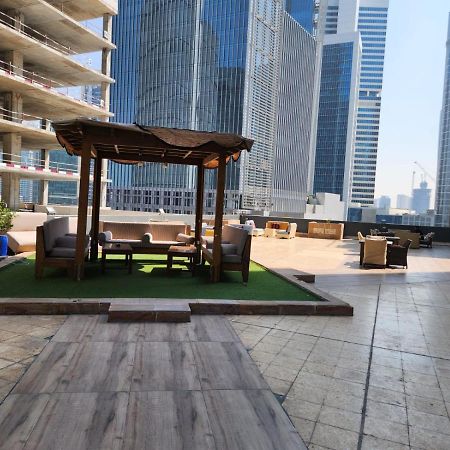 Furnished Studio Apartment Near Business Bay Metro Station Dubai Exterior photo