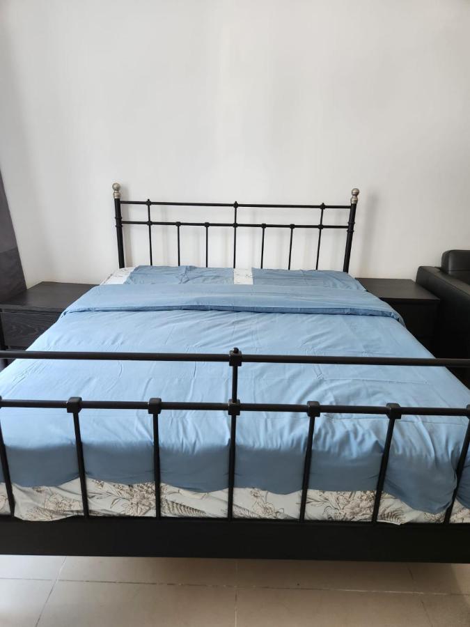 Furnished Studio Apartment Near Business Bay Metro Station Dubai Exterior photo