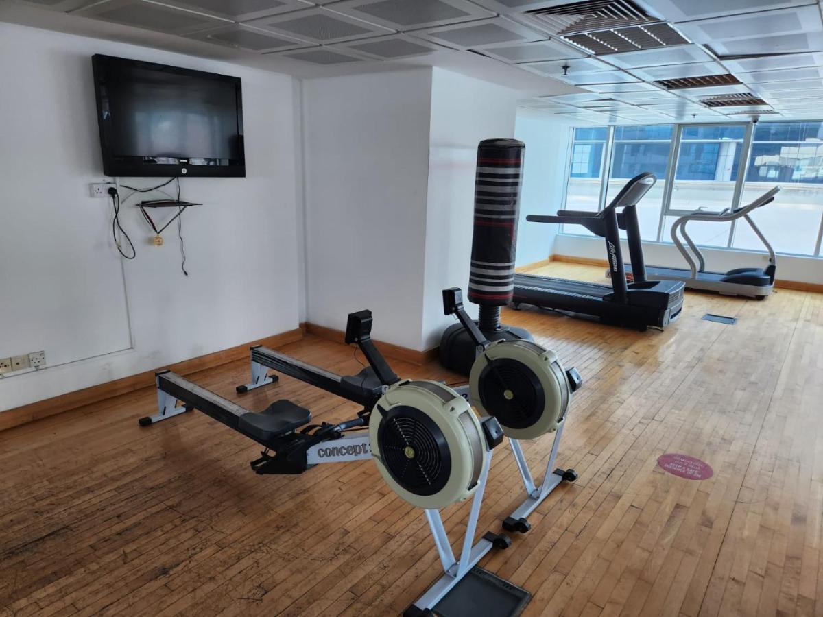 Furnished Studio Apartment Near Business Bay Metro Station Dubai Exterior photo