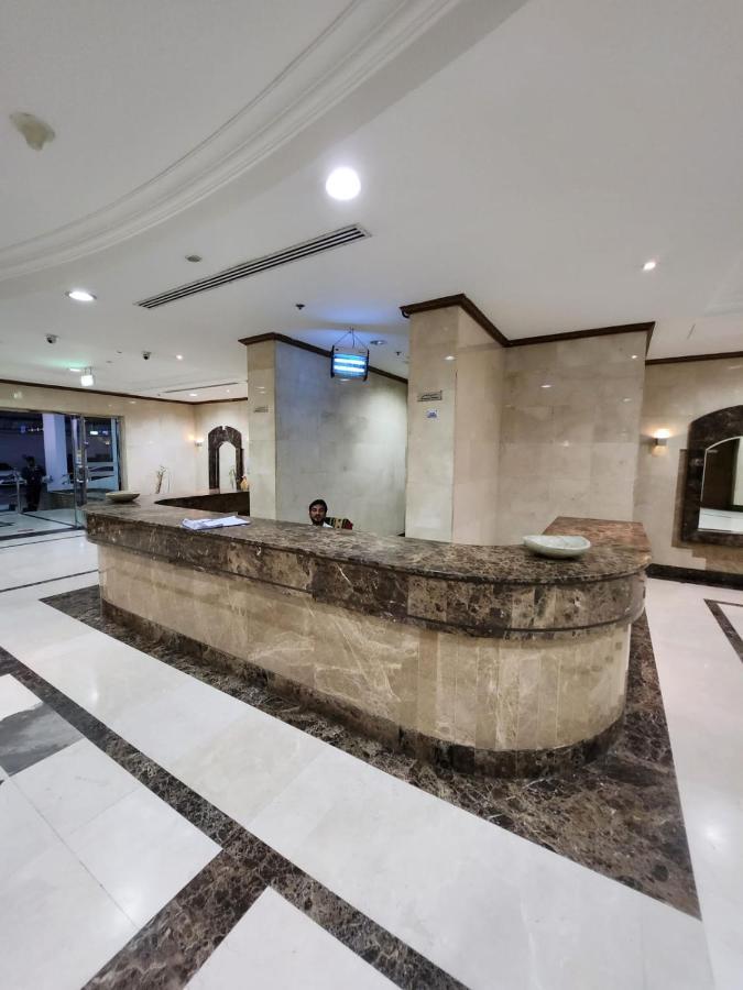 Furnished Studio Apartment Near Business Bay Metro Station Dubai Exterior photo